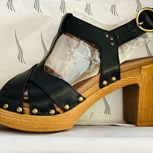 Stylish Black Leather Platform Sandals